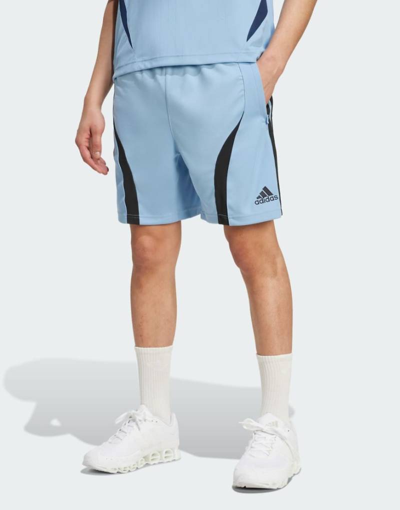 adidas Originals - Teamgeist Adicolor - Shorts in Ash Blue/Schwarz-Blau von adidas Originals