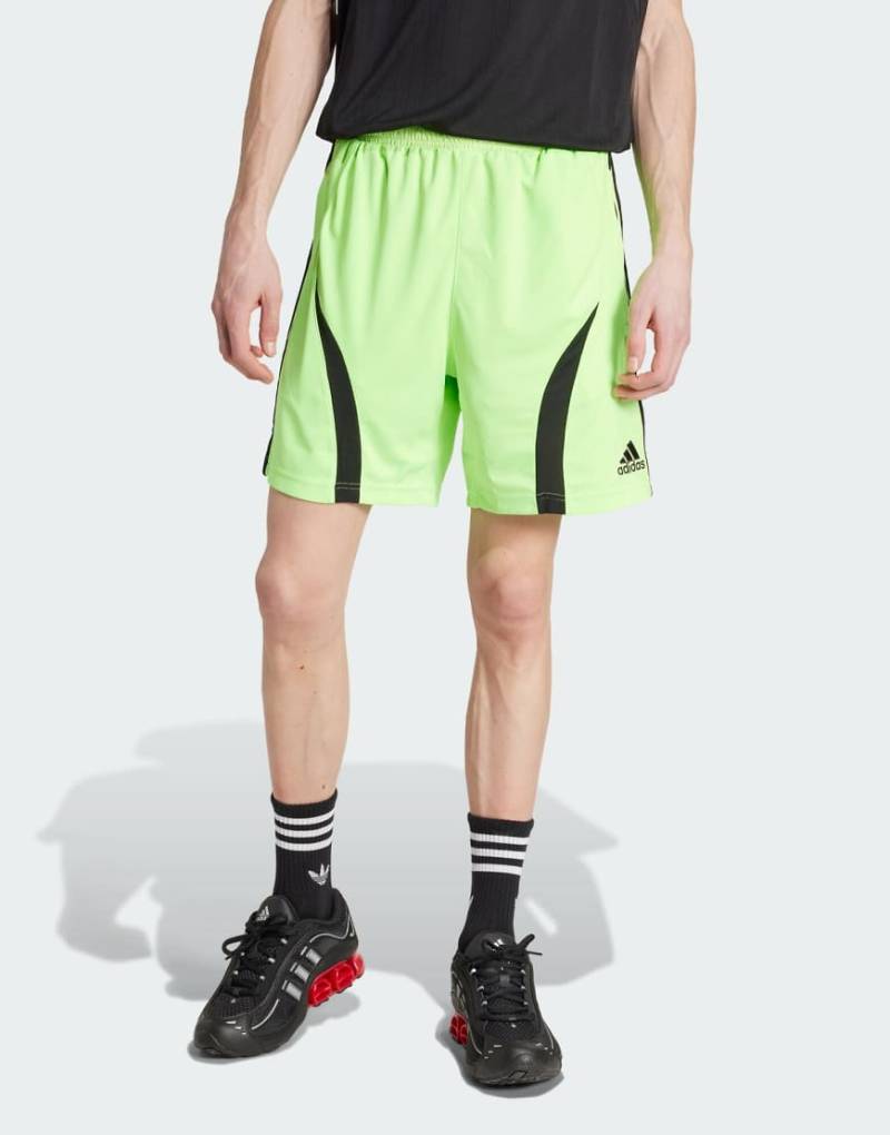 adidas Originals - Teamgeist Adicolor - Shorts in Signal Green/Schwarz-Grün adidas Originals - Teamgeist Adicolor - Shorts in Signal Green/Schwarz-Grün von adidas Originals