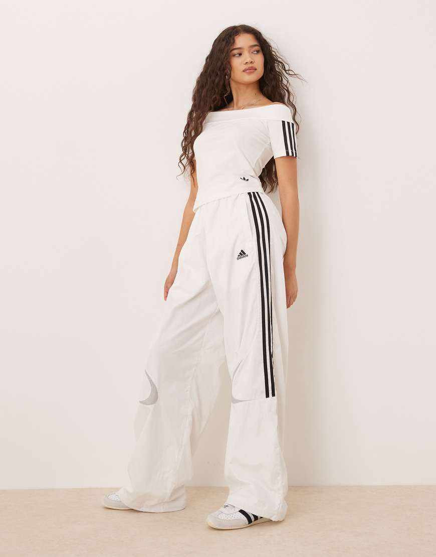 adidas Originals - Teamgeist - Oversize-Trainingshose in Weiß von adidas Originals