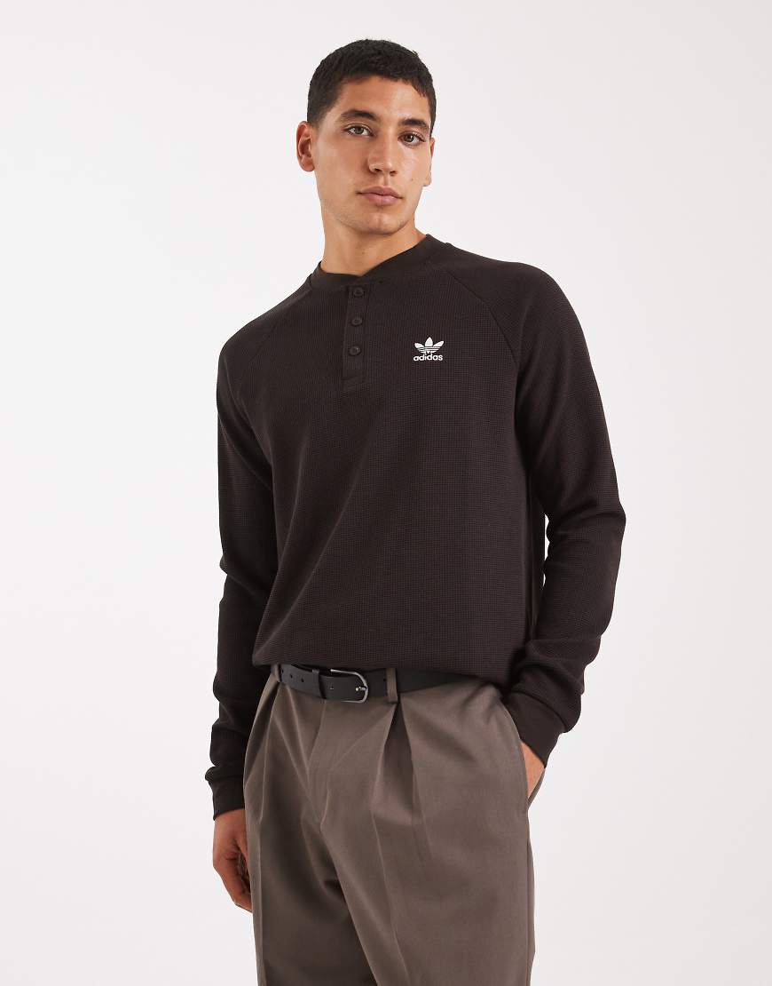 adidas Originals - Trefoil Essentials - T-Shirt in Aurora Coffee mit Dreiblatt-Logo-Brown von adidas Originals