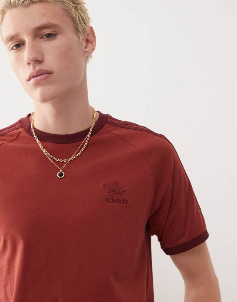 adidas Originals - adicolor Classics - T-Shirt in Rot mit 3 Streifen von adidas Originals