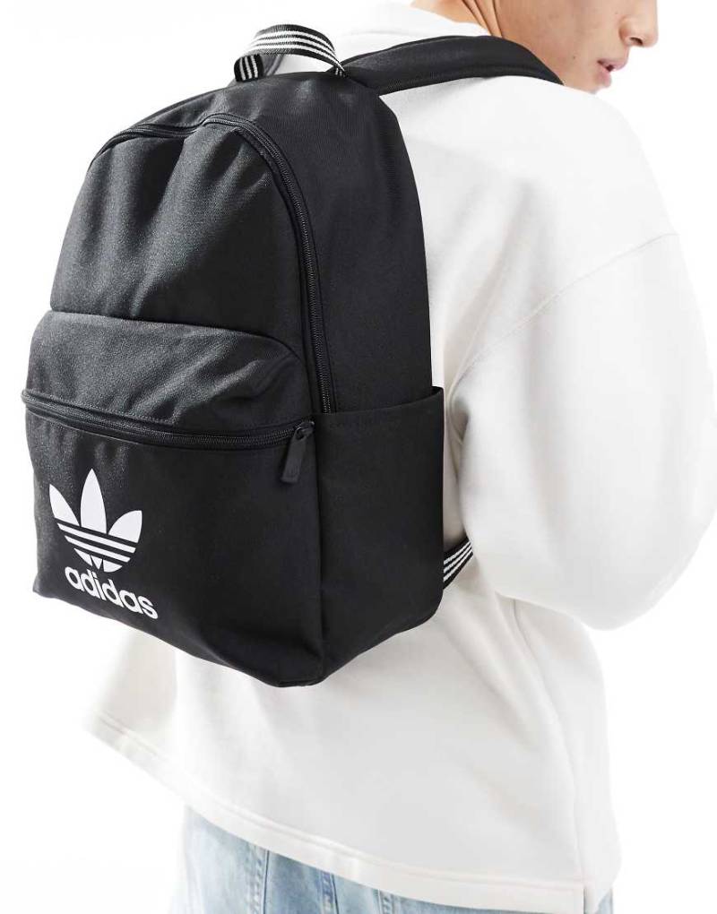 adidas Originals - adicolor - Rucksack in Schwarz mit Logo von adidas Originals