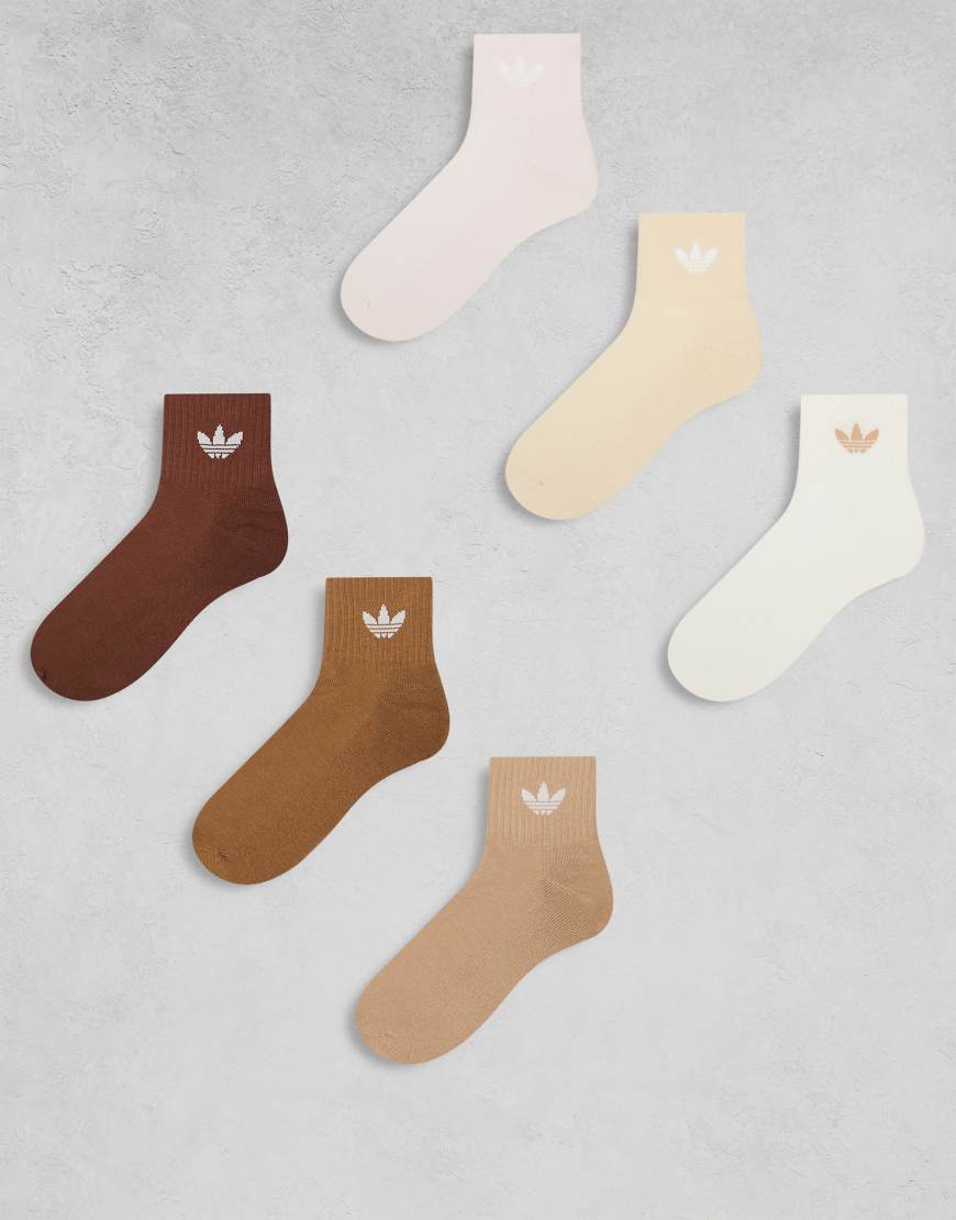 adidas Originals - adicolor Trefoil - 6er-Pack Knöchel-Socken in Brauntönen und Cremeweiß mit Dreiblatt-Logo von adidas Originals