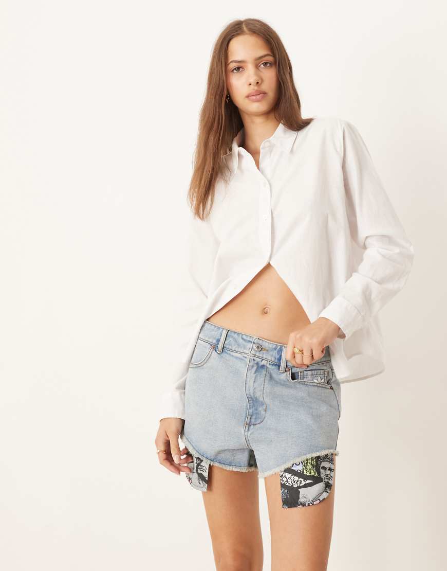 adidas Originals - adidas x Jeremy Scott - Shorts aus indigoblauem Denim adidas Originals - adidas x Jeremy Scott - Shorts aus indigoblauem Denim von adidas Originals