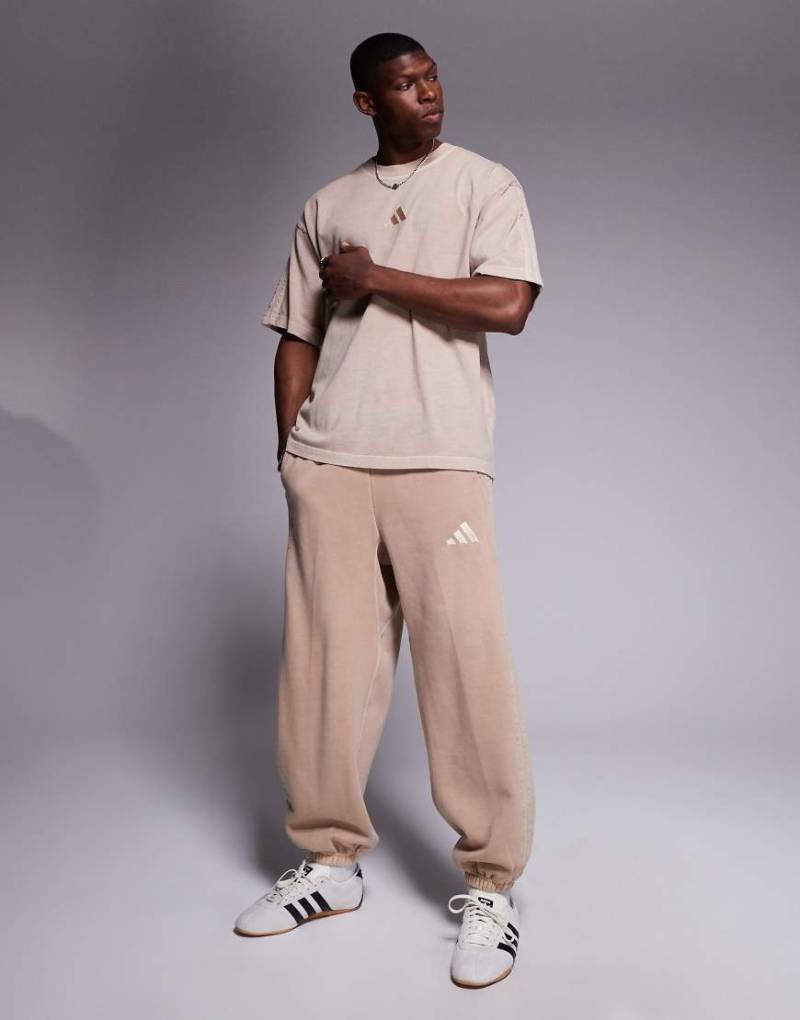 adidas Sportswear - Jogginghose in verwaschenem Beige-Neutral von adidas Originals