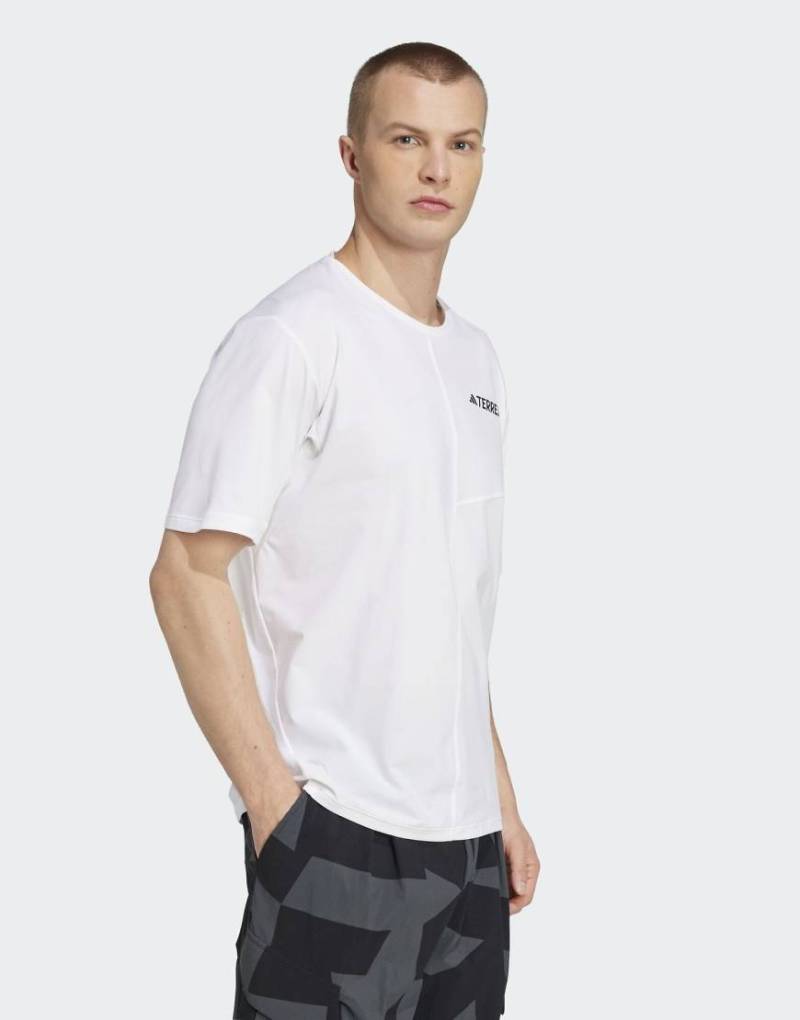 adidas - Terrex Multi Climacool - T-Shirt in Weiß von adidas
