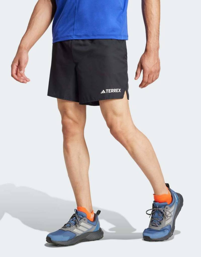 adidas - Terrex Multi - Leichte Shorts in Schwarz von adidas