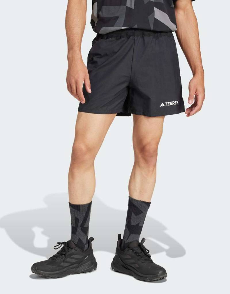adidas - Terrex Multi - Shorts in Schwarz von adidas