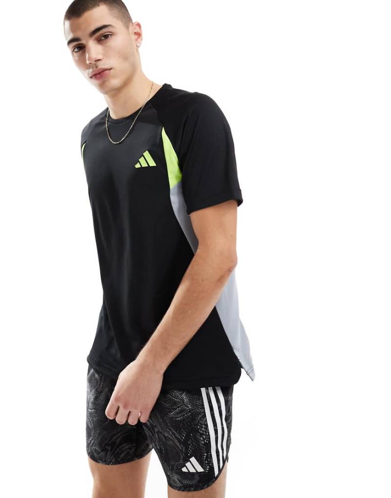 adidas Football - Tech - T-Shirt in Schwarz, Grau und Gelb von adidas performance