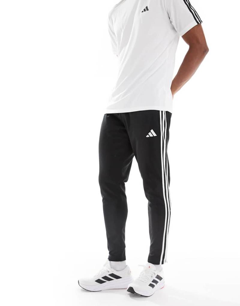adidas Football - Tiro 25 Essentials Winterized - Sporthose in Schwarz/Weiß von adidas performance