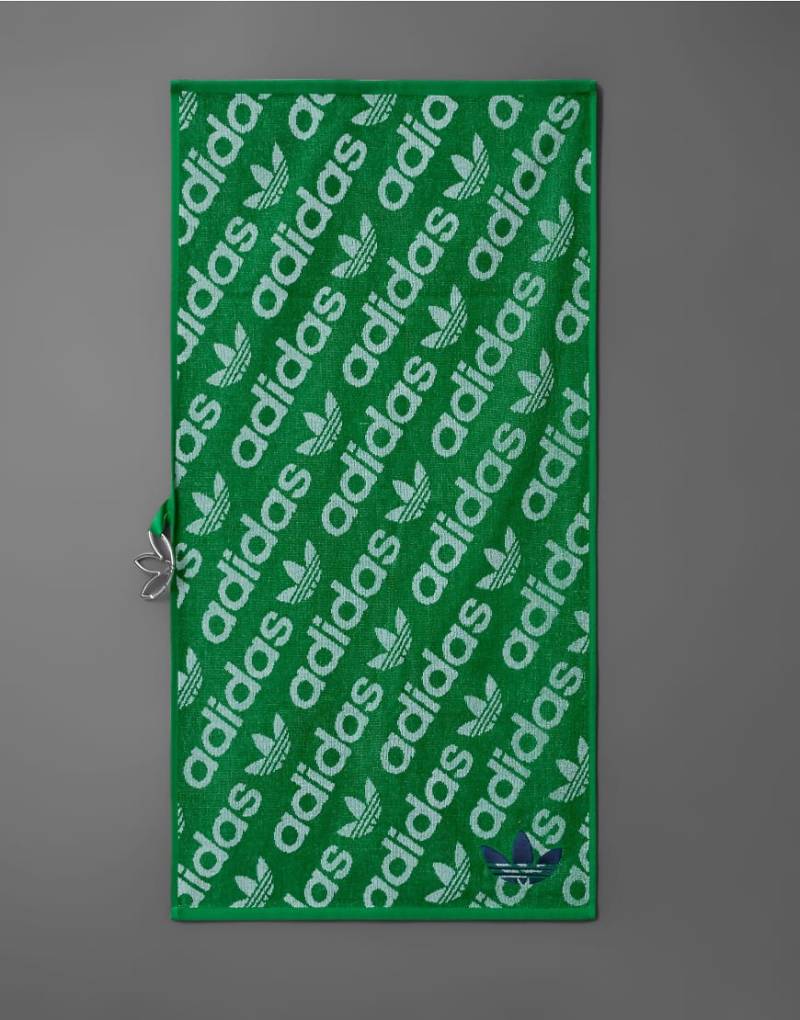 adidas Originals - Golf-Handtuch aus hochwertigem Frottee in Grün von adidas performance