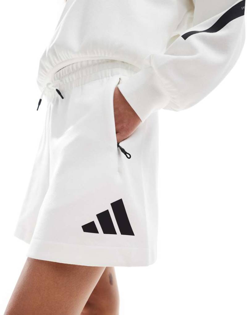 adidas Originals - Z. N.E. - Shorts in Weiß von adidas performance