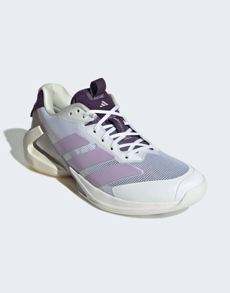 adidas Performance - Adizero Ubersonic 5 - Tennisschuhe in Weiß und Powder Plum von adidas performance