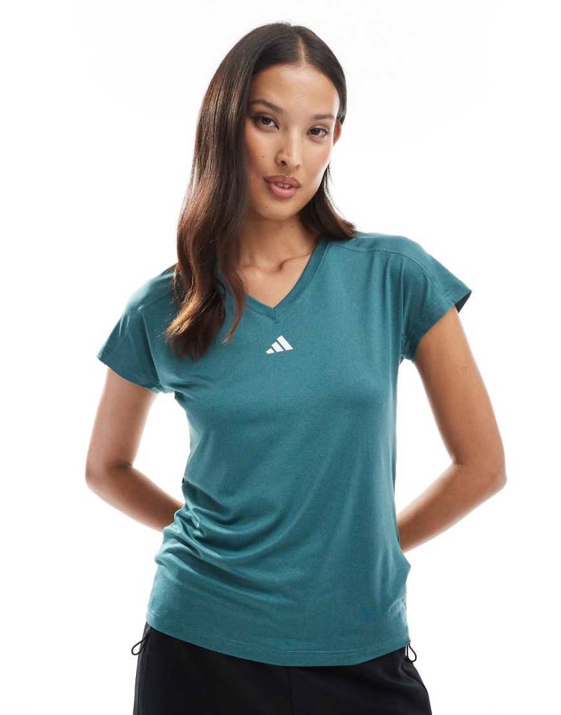 adidas Training - Aeroready Train Essentials - T-Shirt in Preloved Teal und Weiß mit dezentem Logo-Blau von adidas performance