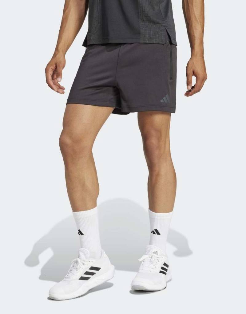 adidas Performance - Airchill - Shorts in Schwarz und Grey Six adidas Performance - Airchill - Shorts in Schwarz und Grey Six von adidas performance