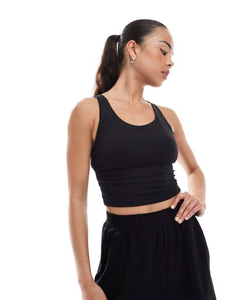 adidas Performance - All Me - BH-Tanktop mit mittlerer Stützfunktion in Schwarz von adidas performance