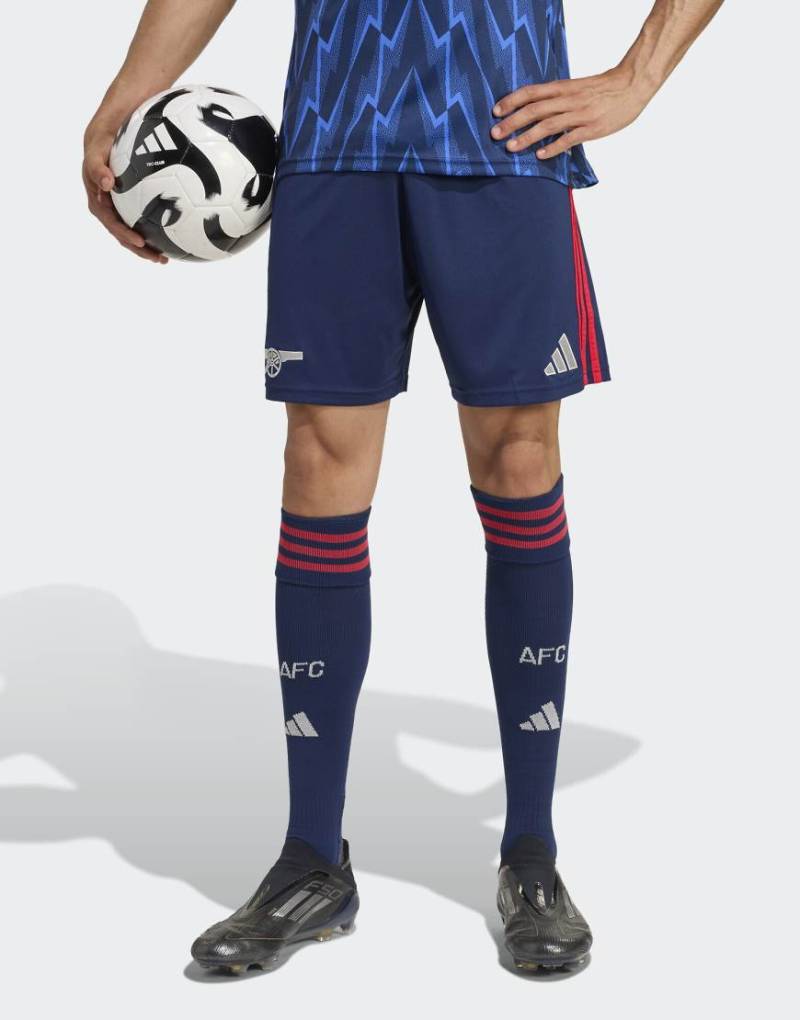 adidas Performance - Arsenal 25/26 - Auswärtsshorts in Night Indigo/Grey Two-Lila von adidas performance