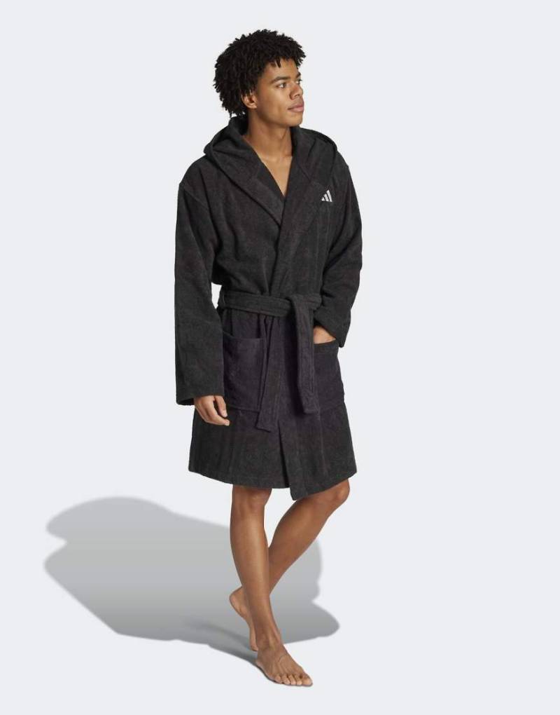 adidas Performance - Bademantel in Schwarz mit Kapuze von adidas performance