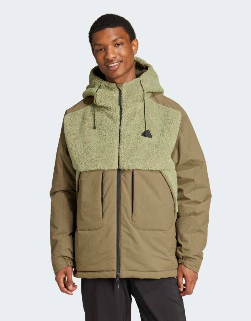 adidas Performance - City Escape - Isolierte Jacke in Grün von adidas performance