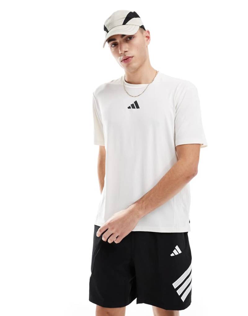 adidas Performance - Designed-for-Training Intensity - T-Shirt in Weiß von adidas performance