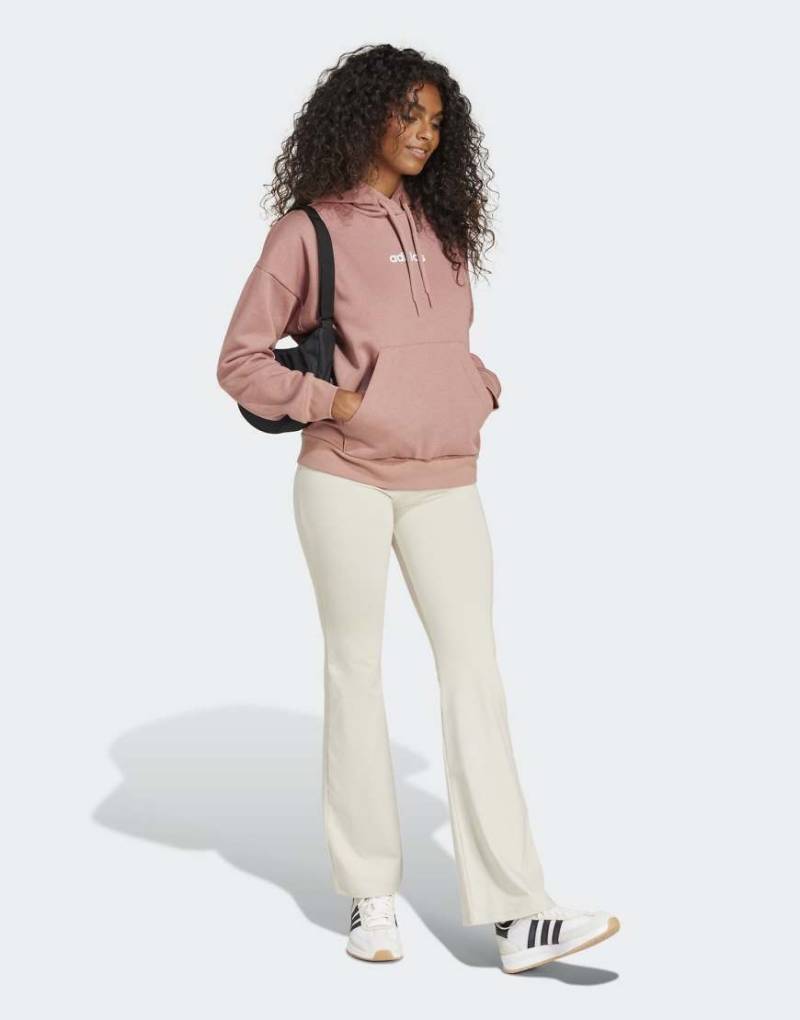 adidas Performance - Essentials - Ausgestellte Leggings in Beige / Weiß mit kleinem Logo-Neutral von adidas performance