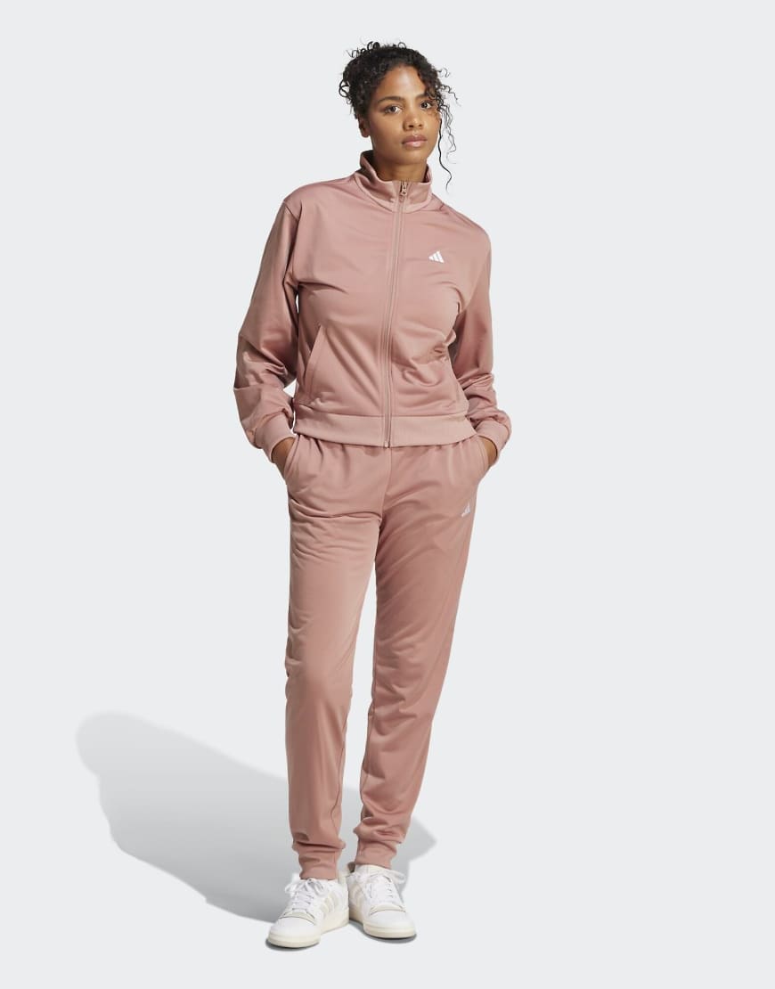 adidas Performance - Essentials - Feel Cozy - Trainingsanzug in Warm Clay-Braun von adidas performance