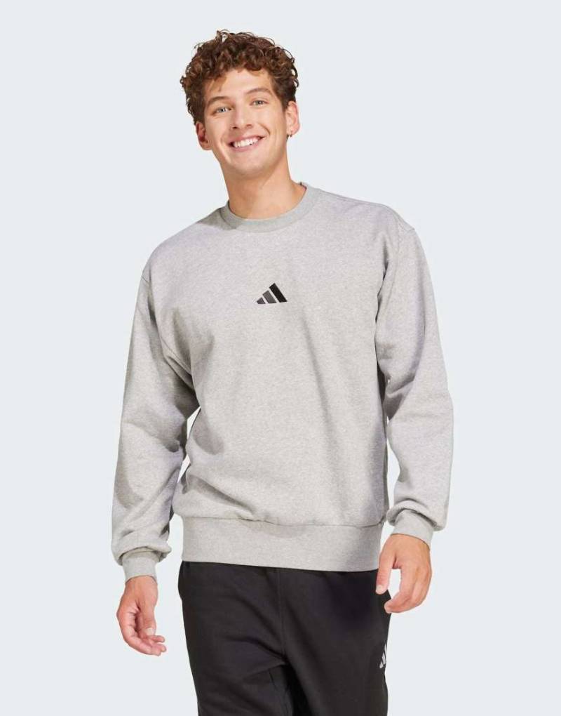 adidas Performance - Essentials Feelcozy - Fleece-Sweatshirt in meliertem Mittelgrau/Schwarz von adidas performance
