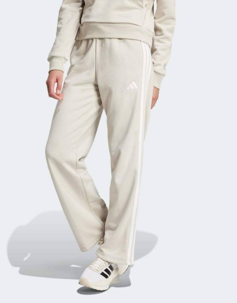 adidas Performance - Essentials - Hose aus French Terry in Beige / Weiß mit drei Streifen und offenem Saum-Neutral von adidas performance