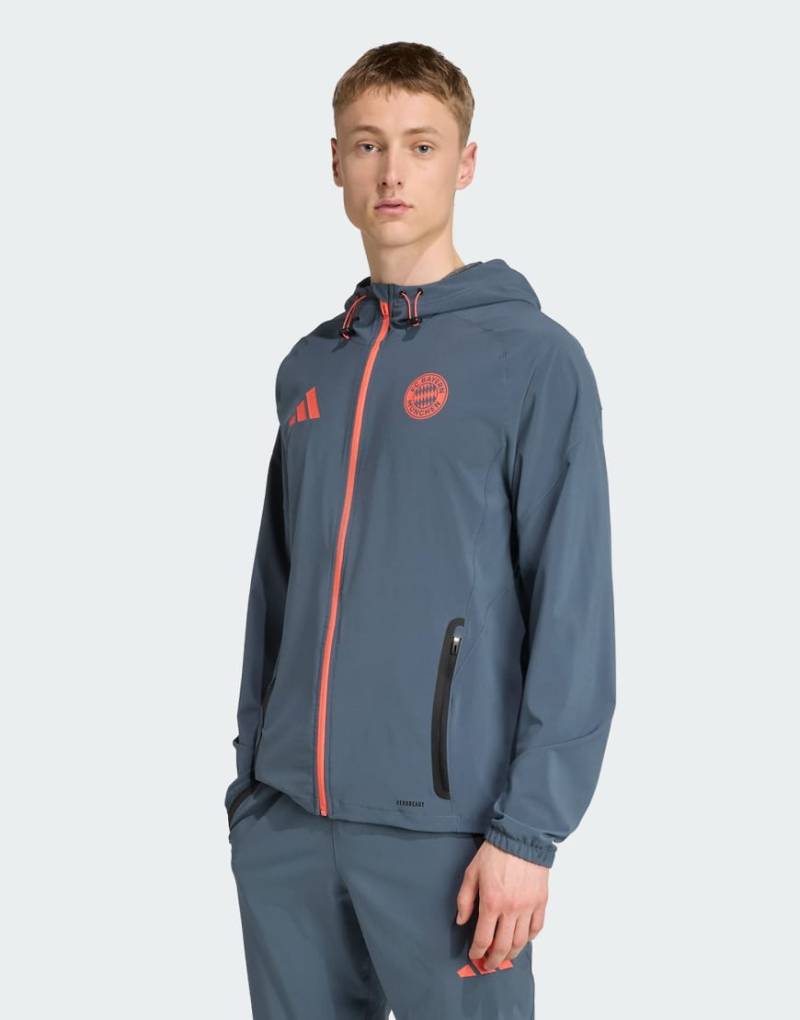 adidas Performance - FC Bayern 25 Competition Vis - Funktionale Auswärtsspiel-Trainingsjacke in Bold Onix / Easy Coral-Grau von adidas performance