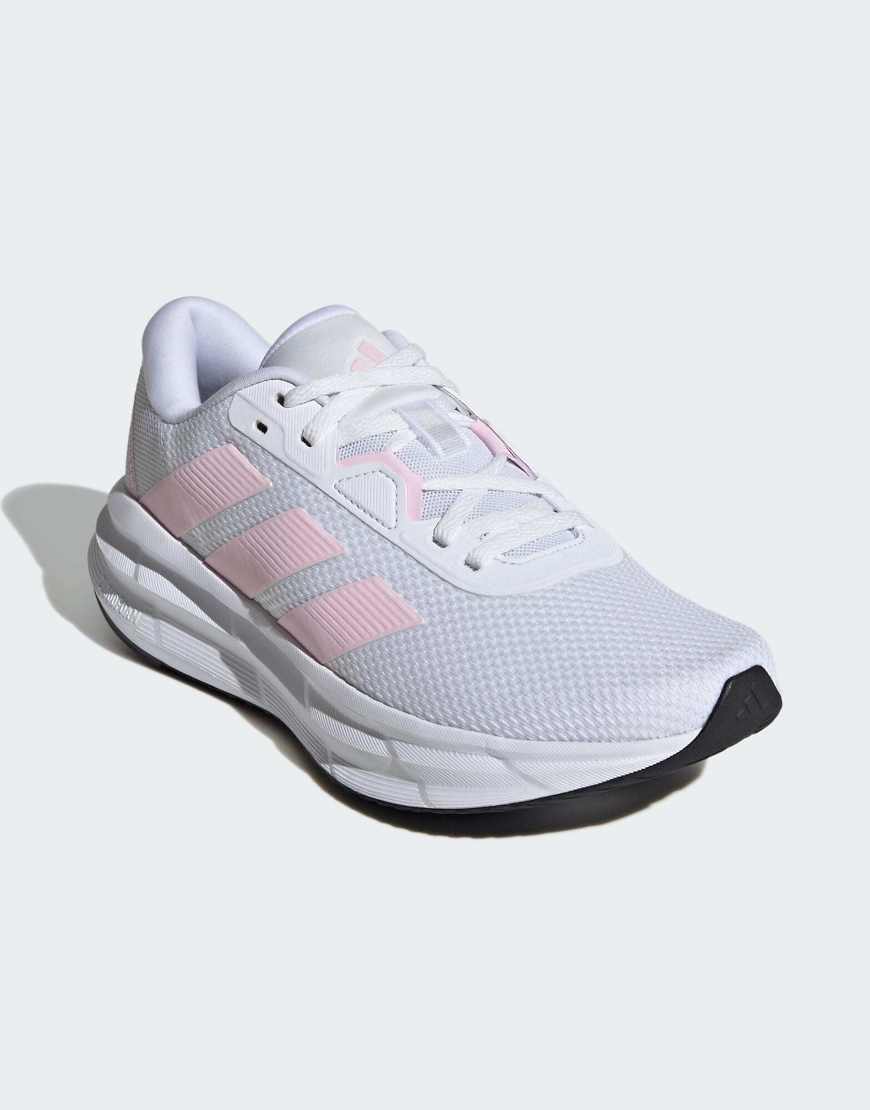 adidas Performance - Galaxy 7 - Laufschuhe in Wolkenweiß / klarem Rosa / Kernschwarz adidas Performance - Galaxy 7 - Laufschuhe in Wolkenweiß / klarem Rosa / Kernschwarz von adidas performance
