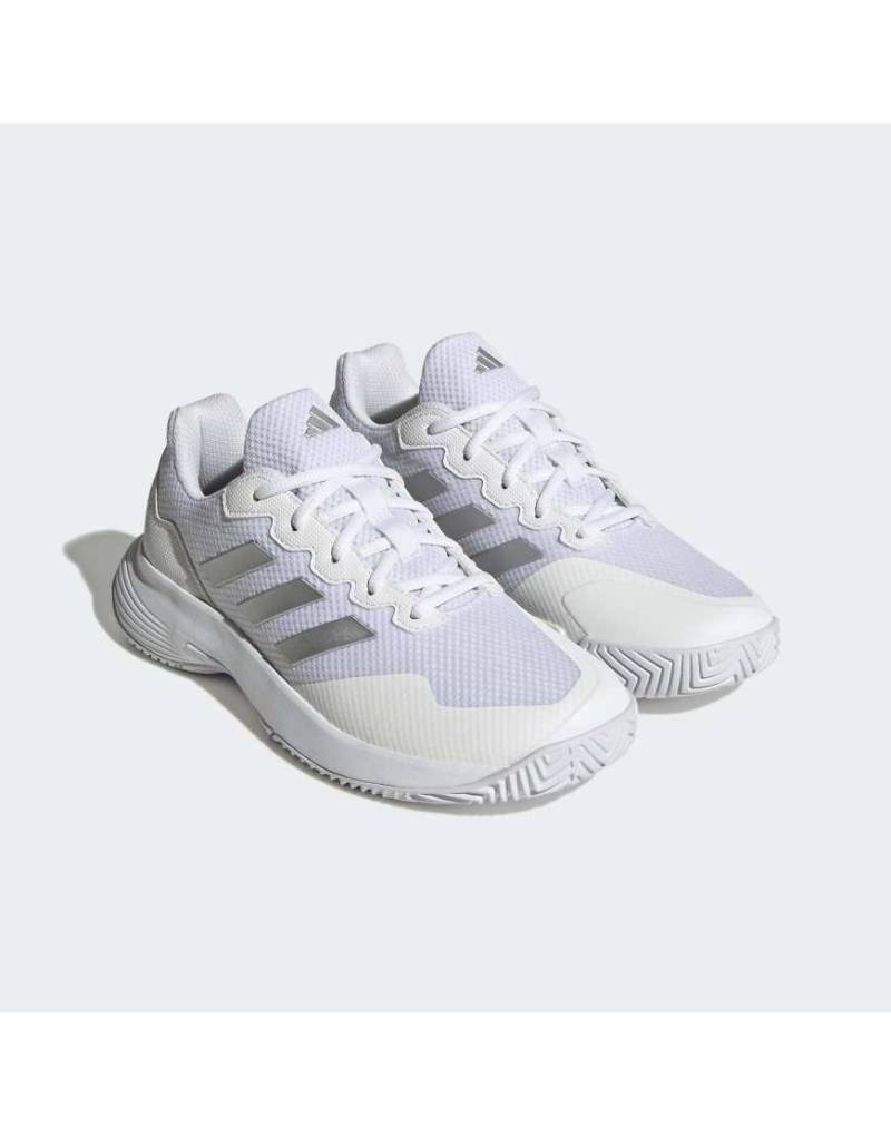 adidas Performance - Gamecourt 2.0 - Tennisschuhe in Wolkenweiß/Silber-Metallic von adidas performance