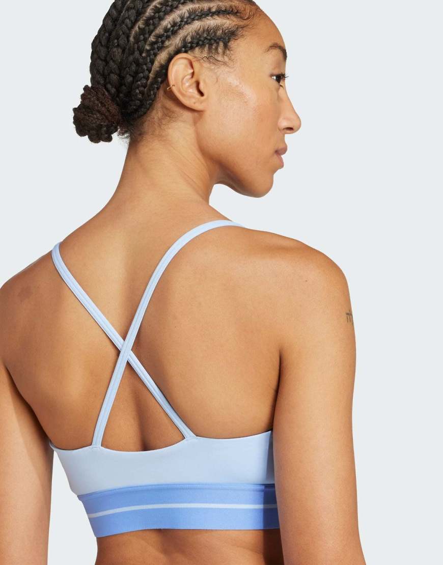 adidas Performance - Hyperglam - Geripptes Bustier in Glow-Blau/Blau-Fusion adidas Performance - Hyperglam - Geripptes Bustier in Glow-Blau/Blau-Fusion von adidas performance
