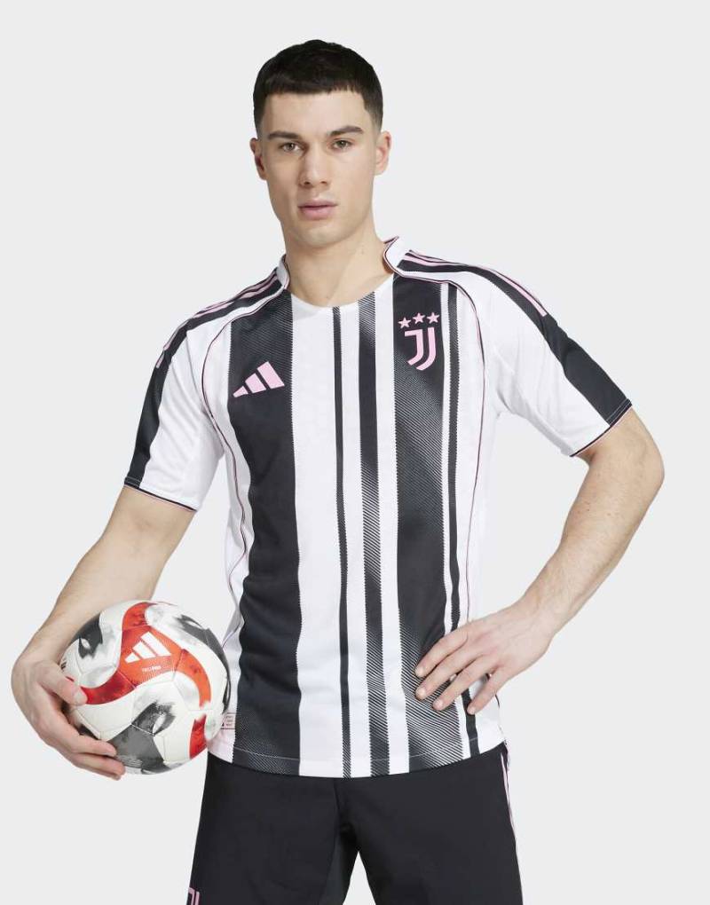 adidas Performance - Juventus 25/26 Authentic - Heimspiel-Trikot in Weiß/Schwarz von adidas performance