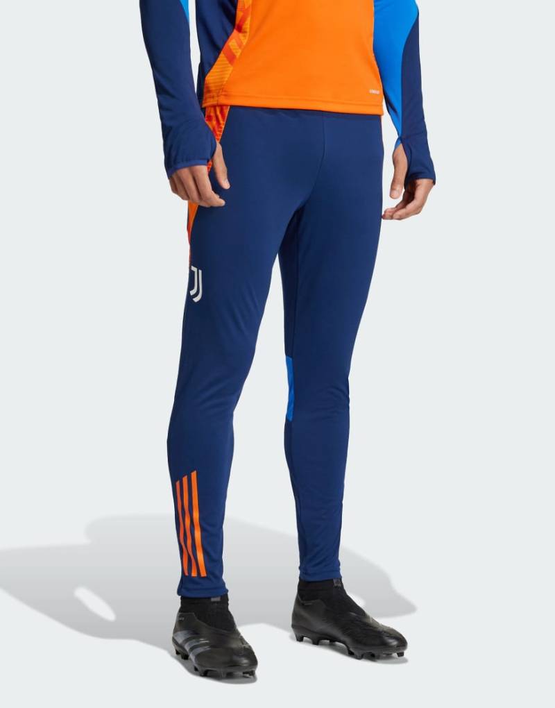 adidas Performance - Juventus Tiro 24 Competition - Trainingshose in Team-Marineblau adidas Performance - Juventus Tiro 24 Competition - Trainingshose in Team-Marineblau von adidas performance