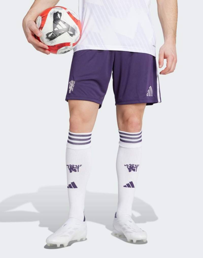 adidas Performance - Manchester United 25/26 - Auswärts-Shorts in Aurora Plum-Lila von adidas performance