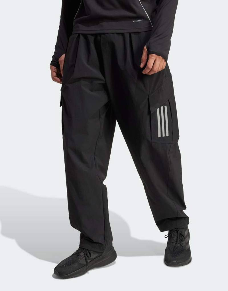 adidas Performance - Mercedes - AMG Petronas F1 Team Mechanics - Hose in Schwarz/reflektierendem Silber von adidas performance