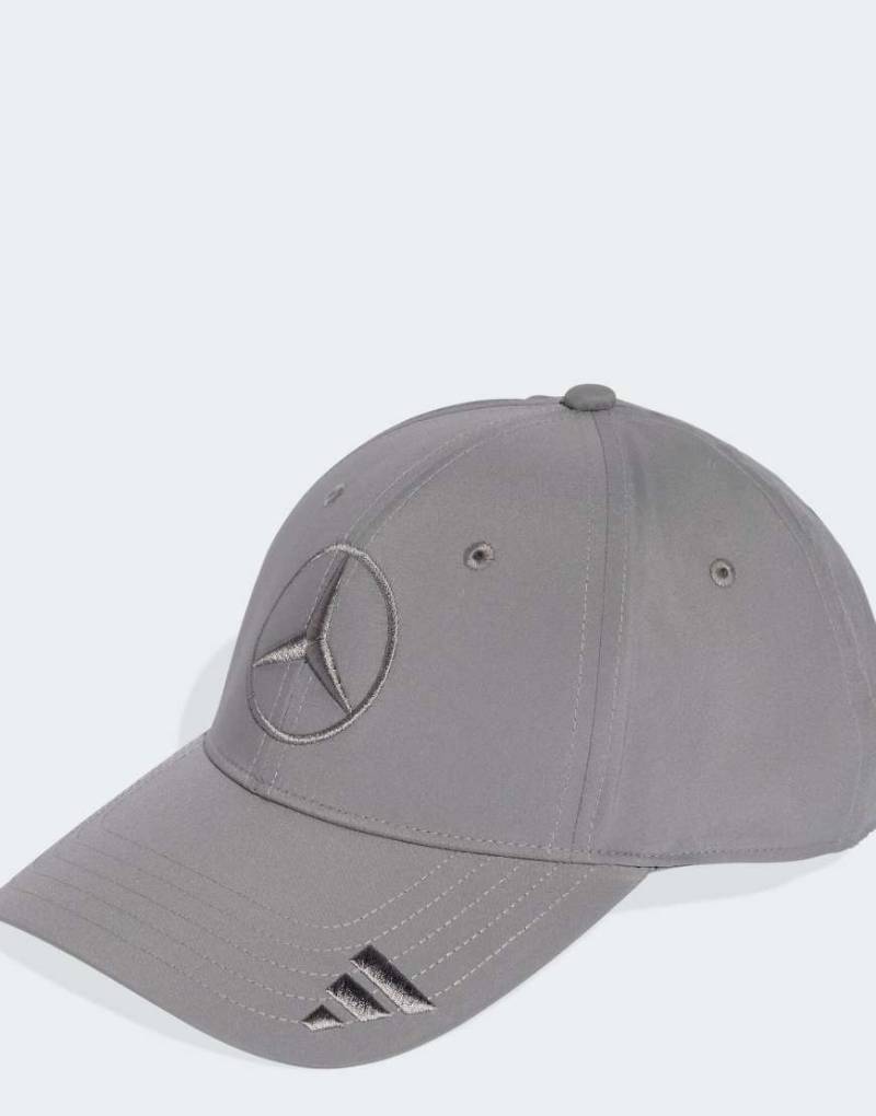 adidas Performance - Mercedes-AMG Petronas Formel 1 Team Silver Arrows - Fahrer-Kappe in Grey Three-Grau adidas Performance - Mercedes-AMG Petronas Formel 1 Team Silver Arrows - Fahrer-Kappe in Grey Three-Grau von adidas performance
