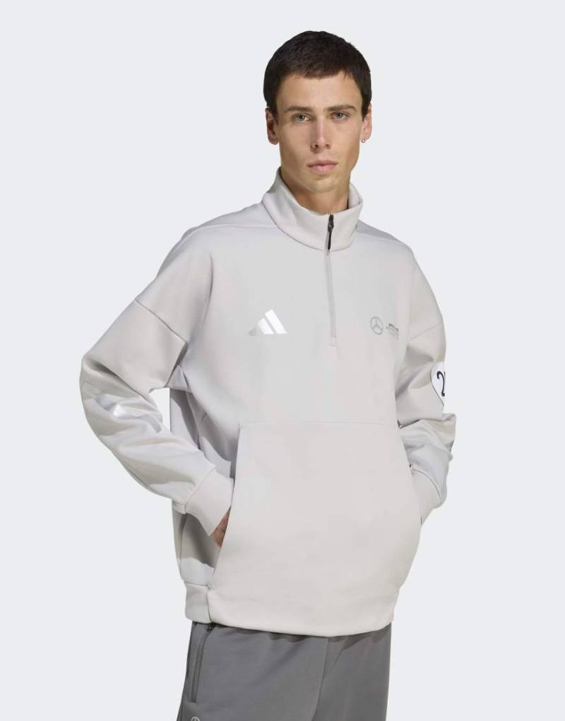 adidas Performance - Mercedes-AMG Petronas Formel 1 Team Silver Arrows - Oberteil in Grey Two mit kurzem Reißverschluss-Grau von adidas performance