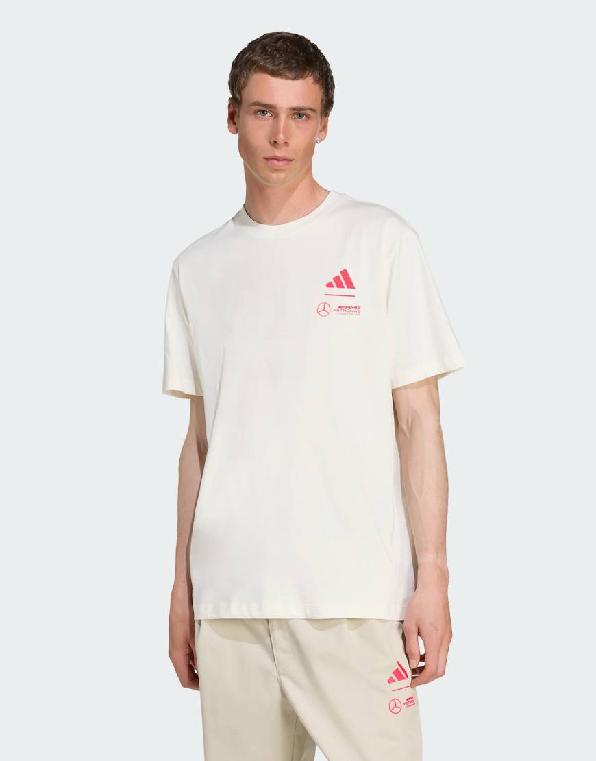 adidas Performance - Mercedes-AMG Petronas Formel 1 Team Summer - T-Shirt in Wollweiß adidas Performance - Mercedes-AMG Petronas Formel 1 Team Summer - T-Shirt in Wollweiß von adidas performance