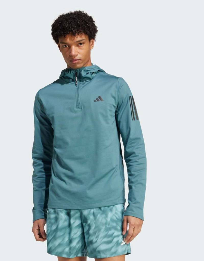 adidas Performance - Own the run Winterized - Jacke in Preloved Teal mit kurzem Reißverschluss-Blau von adidas performance