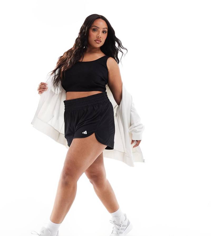 adidas Performance Plus - Pacer Essentials - Gestrickte Shorts in Schwarz mit hohem Bund von adidas performance