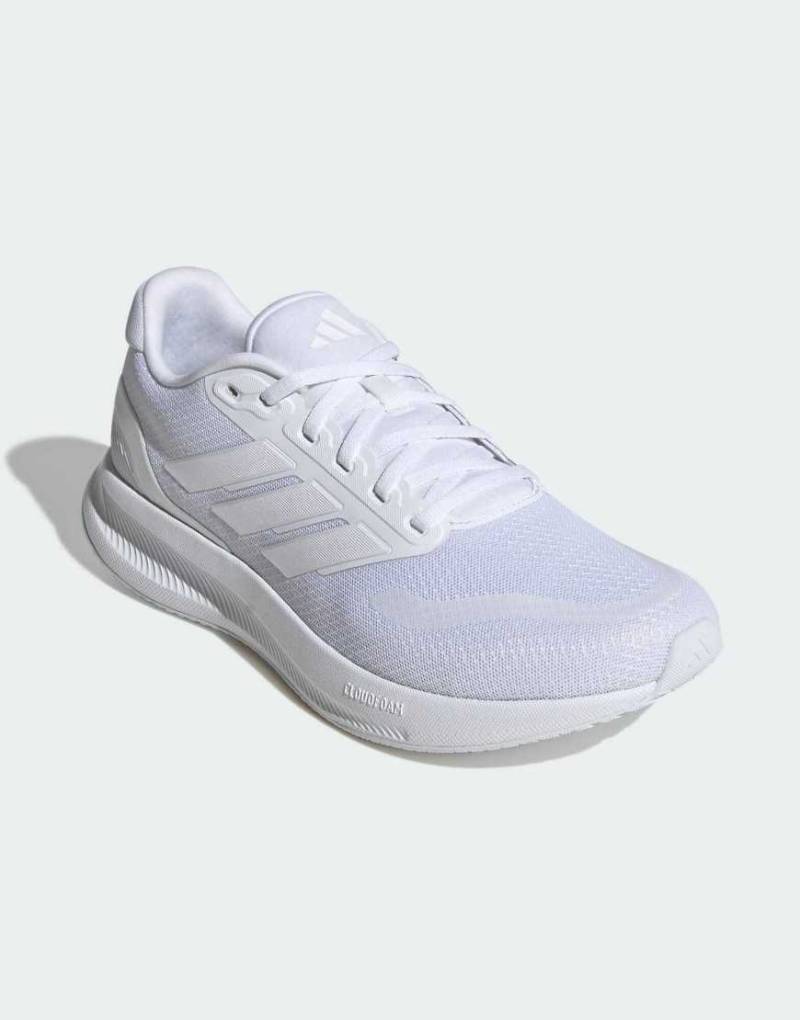 adidas Performance - Runfalcon 5 - Weit geschnittene Laufschuhe in Wolkenweiß / Wolkenweiß / Co von adidas performance