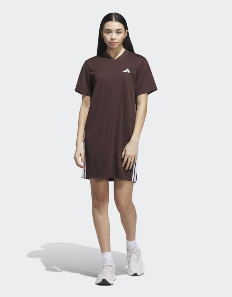 adidas Performance - Sport Craft - Kleid in Shadow Brown von adidas performance
