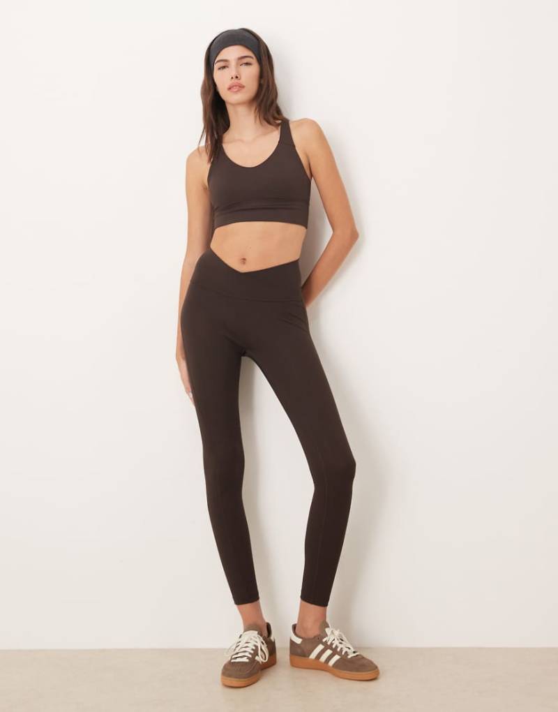 adidas Performance - Studios - Leggings in Braun mit den drei Streifen-Brown von adidas performance