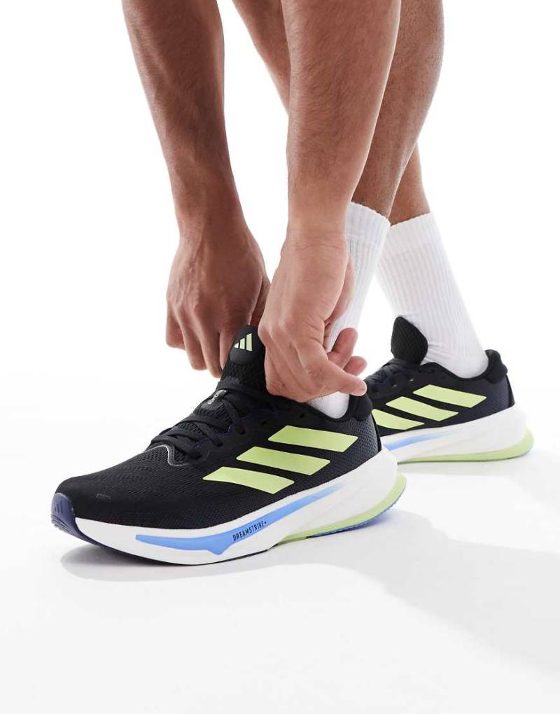 adidas Running - Supernova Rise 2 - Sneaker in Core Black, Pulse Lime und Blau-Schwarz von adidas performance
