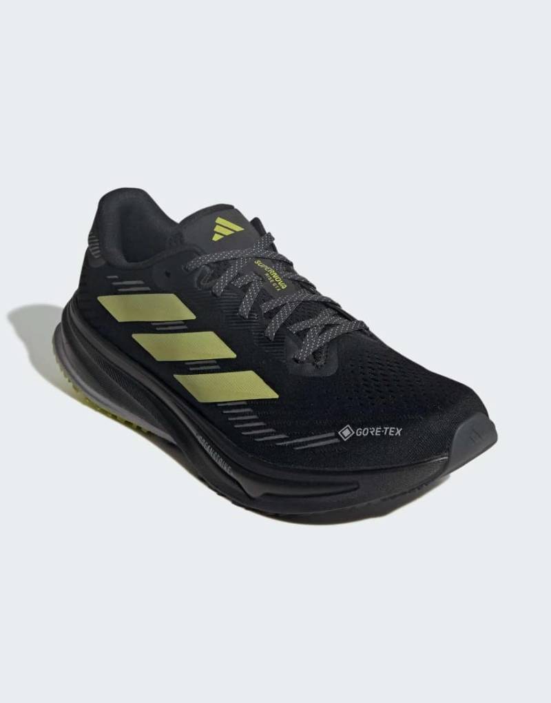 adidas Performance - Supernova Rise GTX - Laufschuhe in Schwarz und Lime von adidas performance