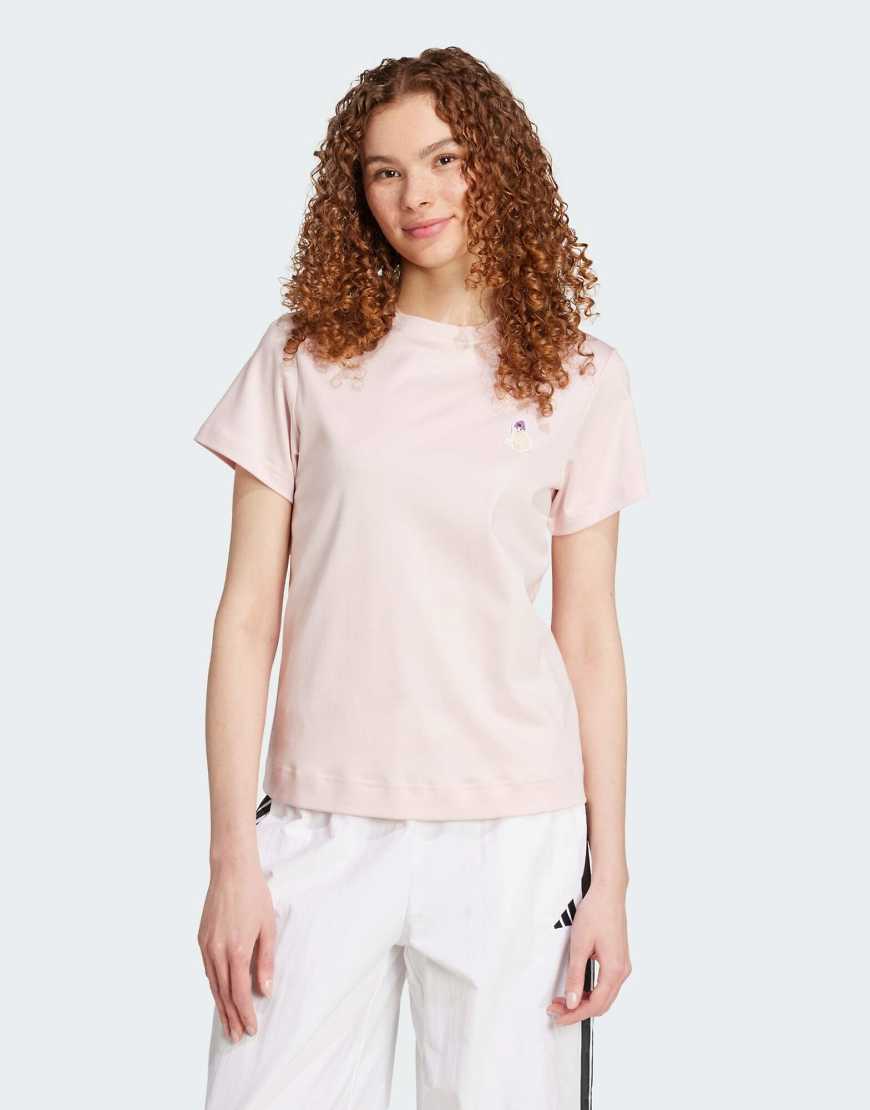 adidas Performance - T-Shirt in Sandy Pink mit Katzen-Aufnäher-Rosa von adidas performance