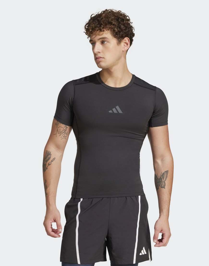 adidas Performance - Techfit Control - Trainings-T-Shirt in Schwarz von adidas performance