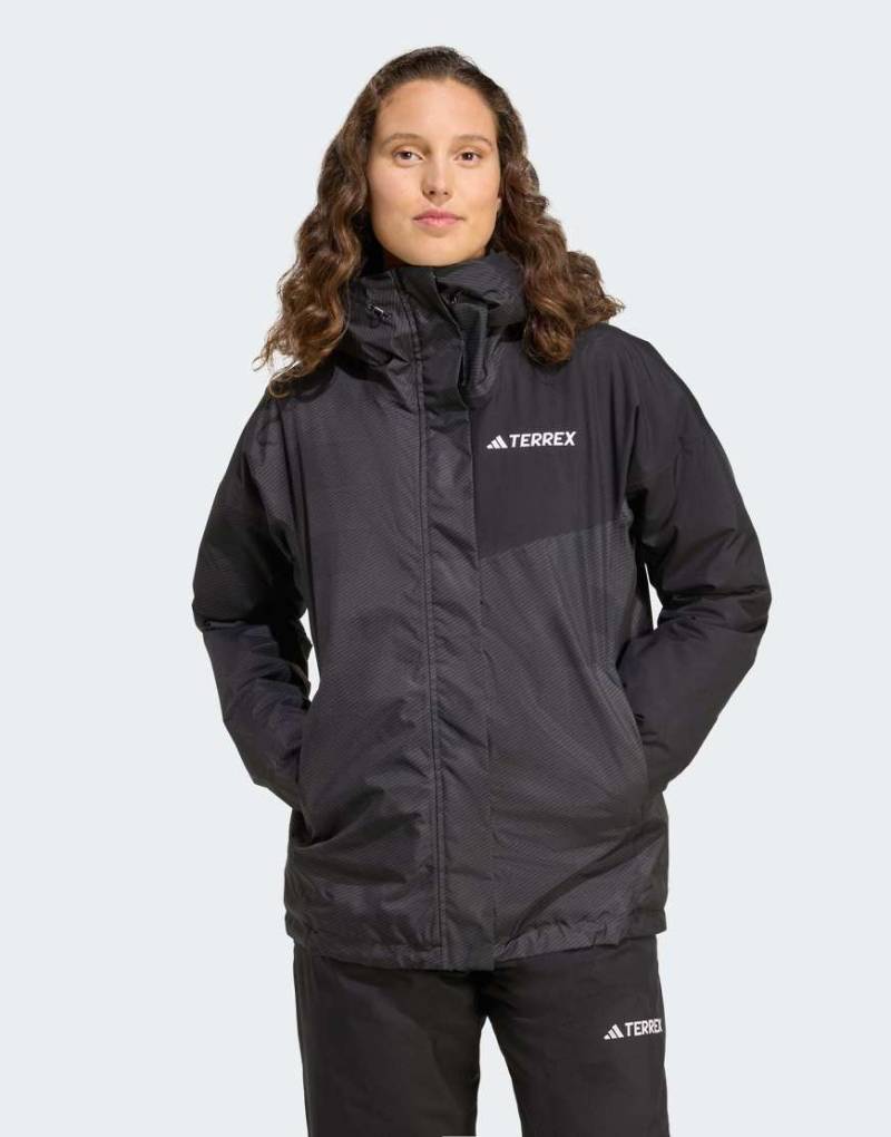 adidas Performance - Terrex Multi - Isolierte 2-Lagen-Jacke mit Rain. RDY-Technologie in Schwarz/Carbon von adidas performance