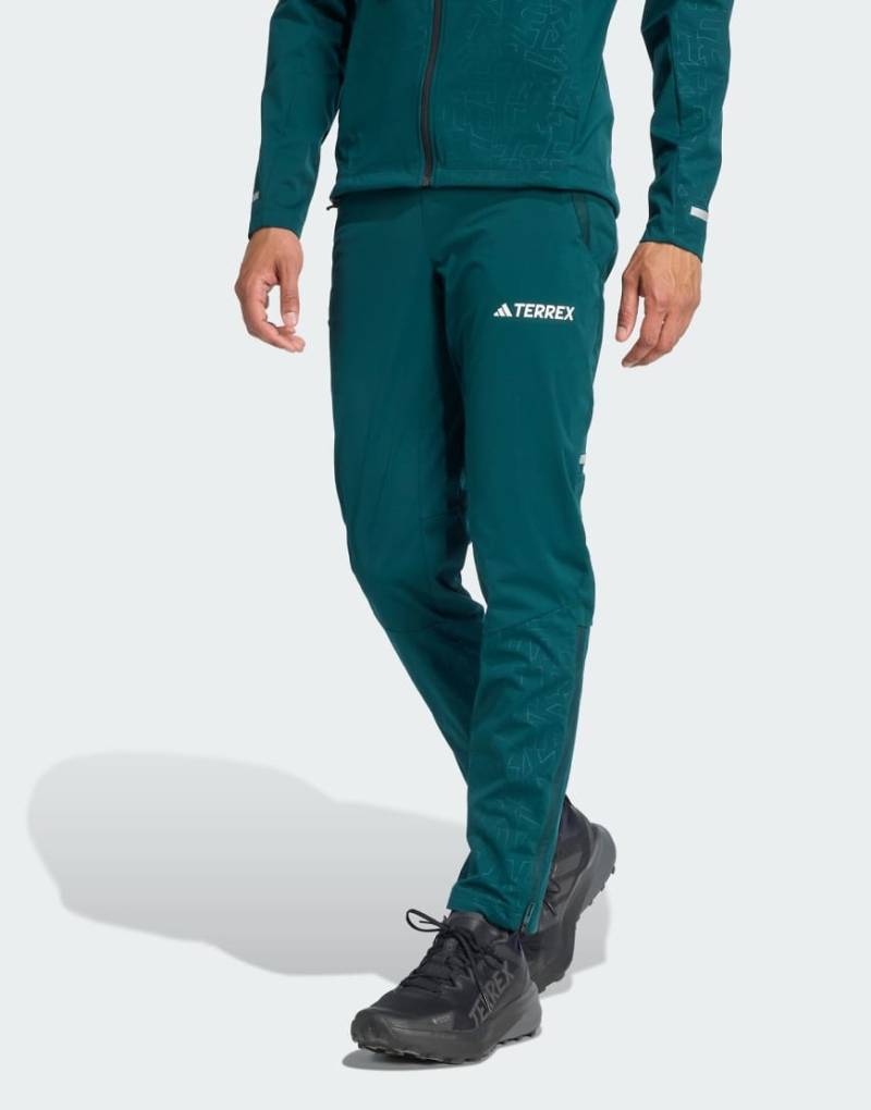 adidas Performance - Terrex Xperior Cross-Country - Softshell-Skihose in Aurora Ivy-Grün von adidas performance